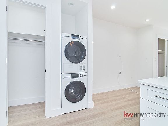 4th image of 310 E 83rd St APT 3D