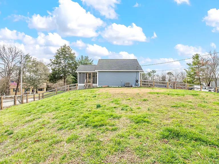 5712 Walden Woods Ct — Photo 33