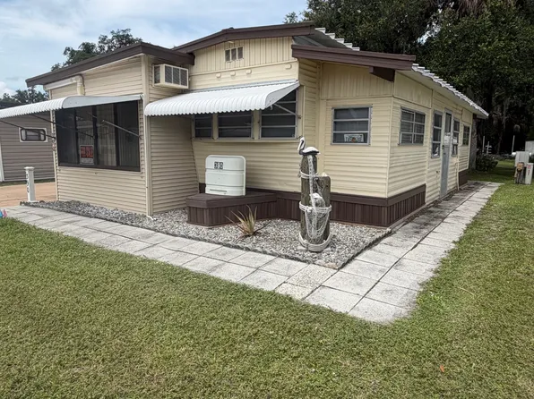 390 Mahogany Ct, Labelle, FL 33935