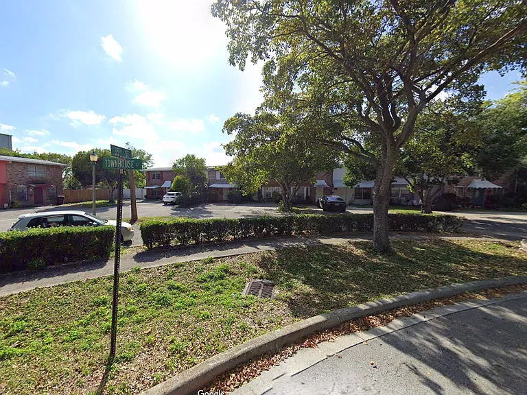 3609 Townhouse Ct — Photo 17