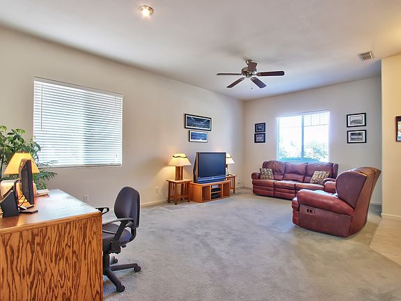 4th image of 1665 Killdeer Way