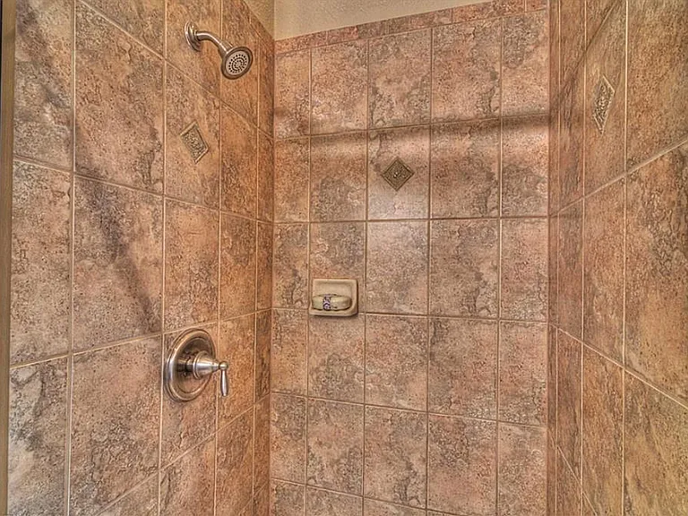 3505 Jackson St — Photo 22