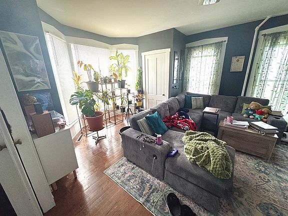 4th image of 77 Conway St
