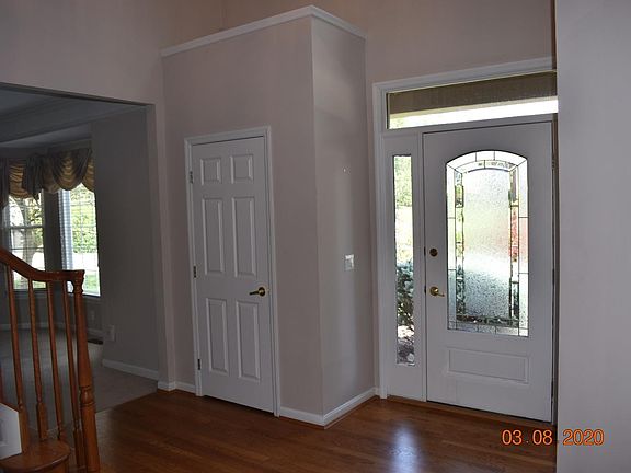 3rd image of 1094 Torrey Pines Dr