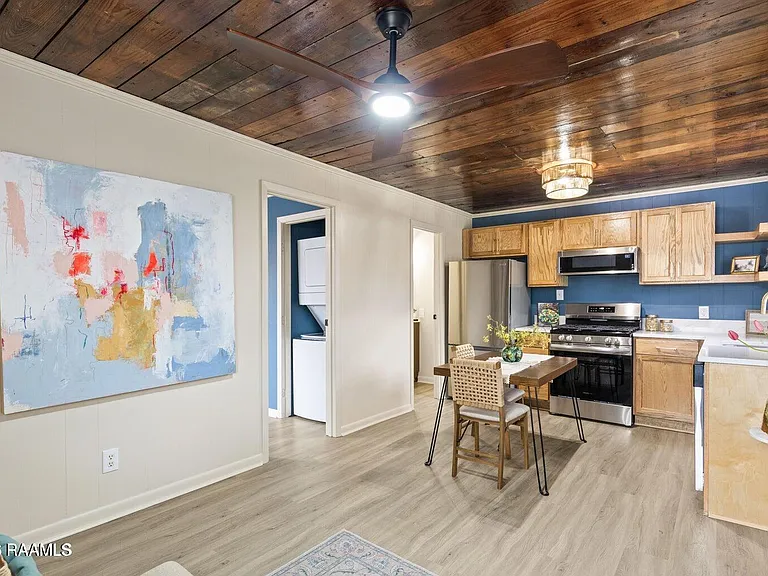 328 Theodora Blvd #1/2 — Photo 5