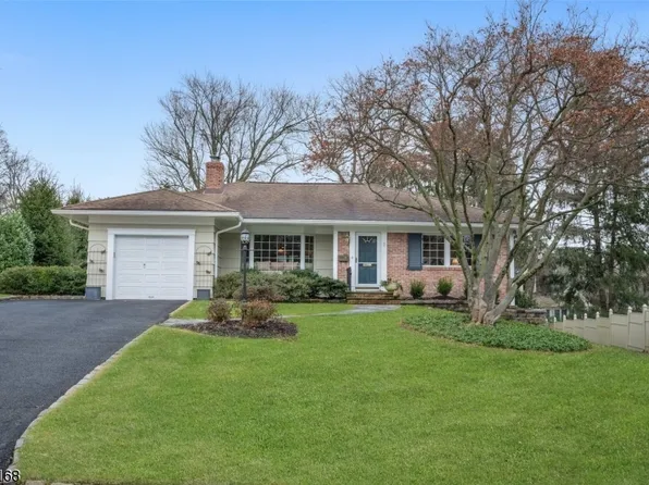 5 Harvey Ct, Summit City, NJ 07901