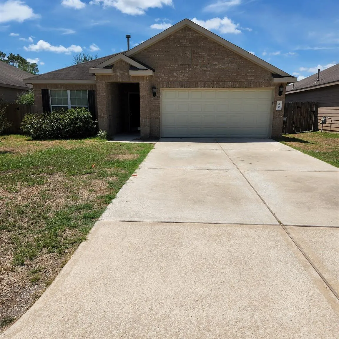 3 bed, 2.0 bath, 1368 sqft, $1,695 — Photo 1