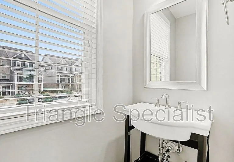512 Austin View Blvd #307 — Photo 11