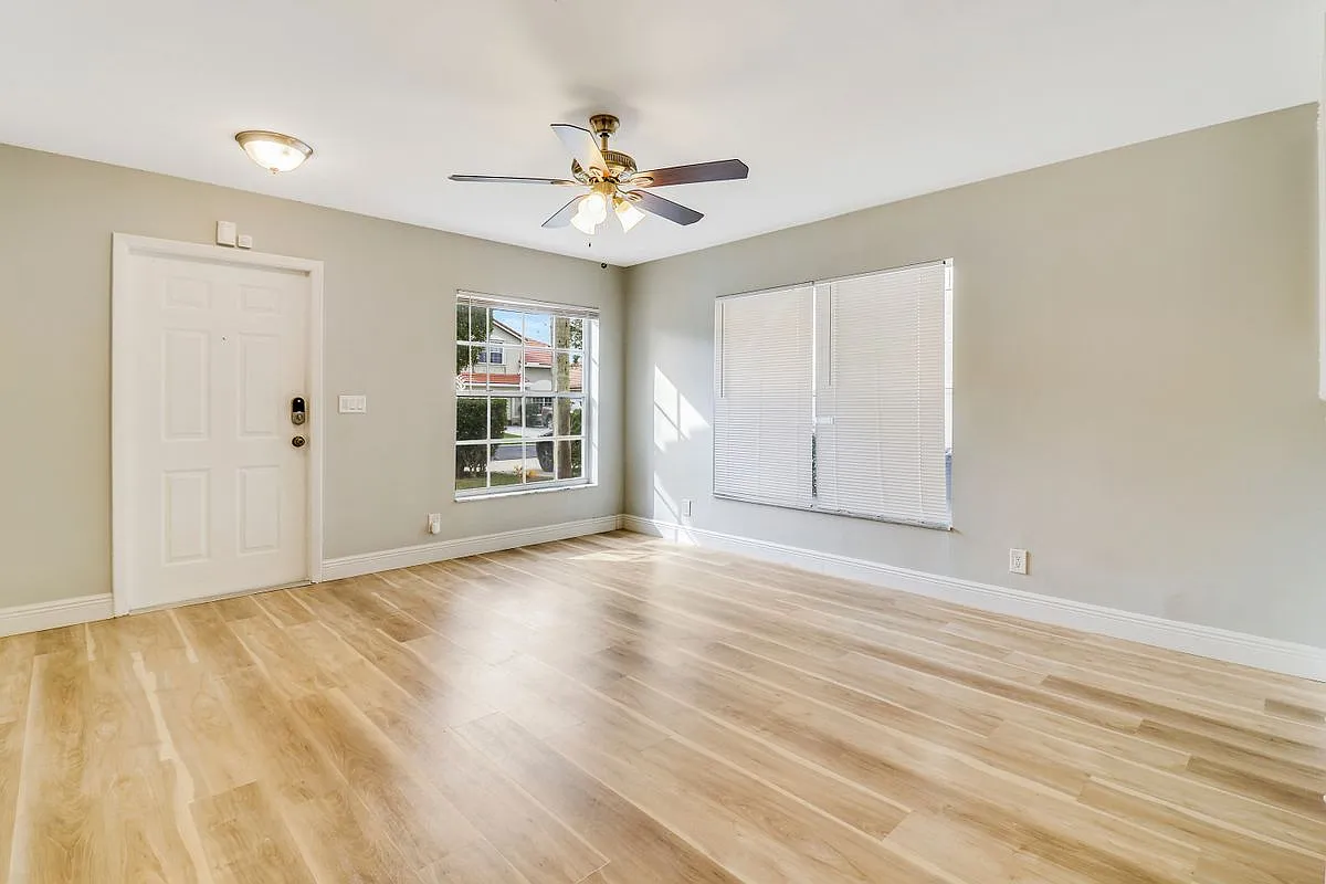 3 bed, 2.5 bath, 1778 sqft, $3,500 — Photo 2