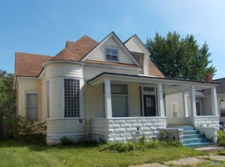 612 W 5th St, Sedalia, MO 65301