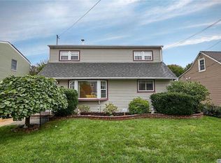 2097 Larch St, Wantagh, NY 11793