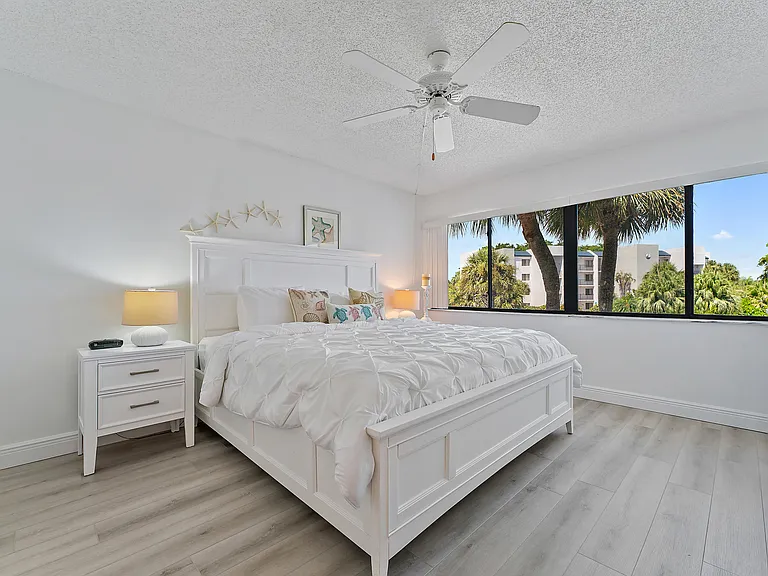 1605 S US Highway 1 #B201 — Photo 17