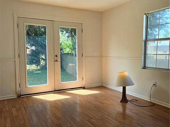 2nd image of 5548 Cameron Blvd