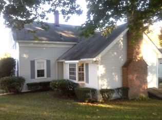 215 Ballou St, Woonsocket, RI 02895