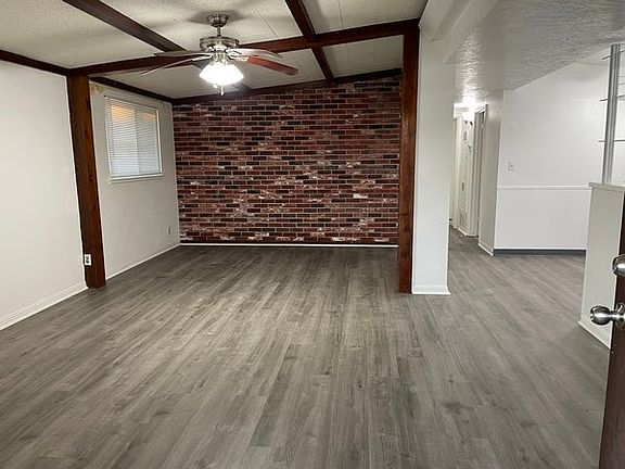 Living Room_01102022