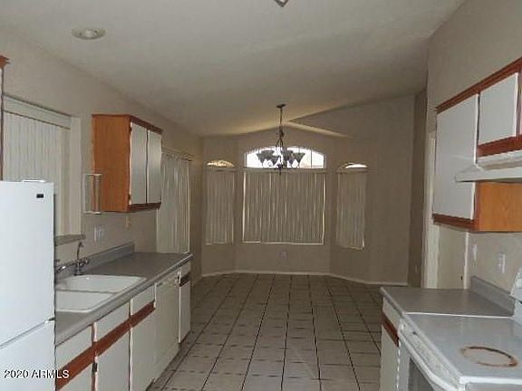 2nd image of 2270 S Apache Dr