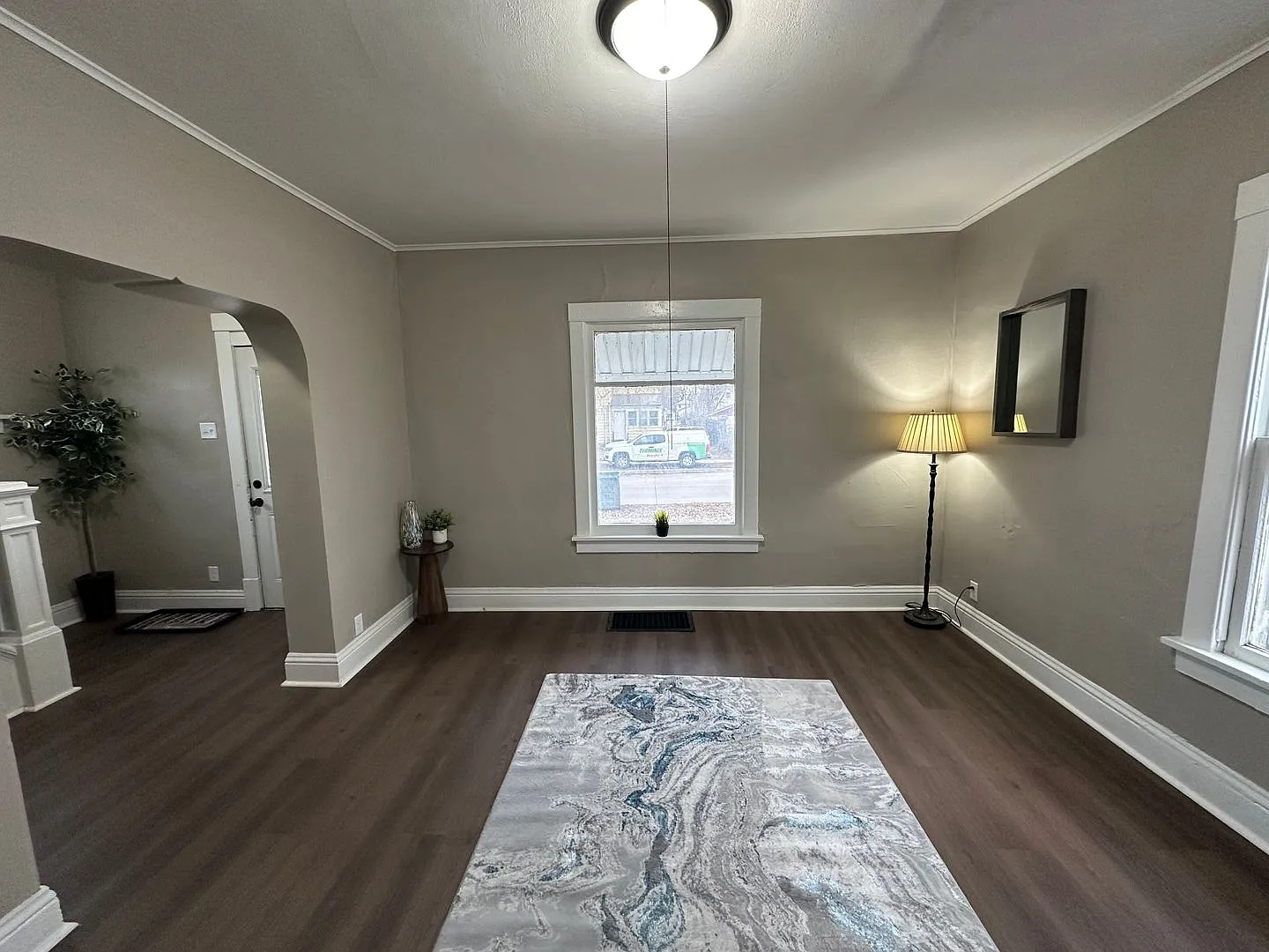 Newly remodeled 3 bed, 1 bath home for rent in Waterloo — Photo 4