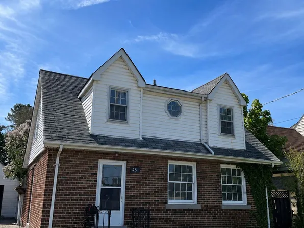 46 Plains Rd E, Burlington, ON L7T 2B9