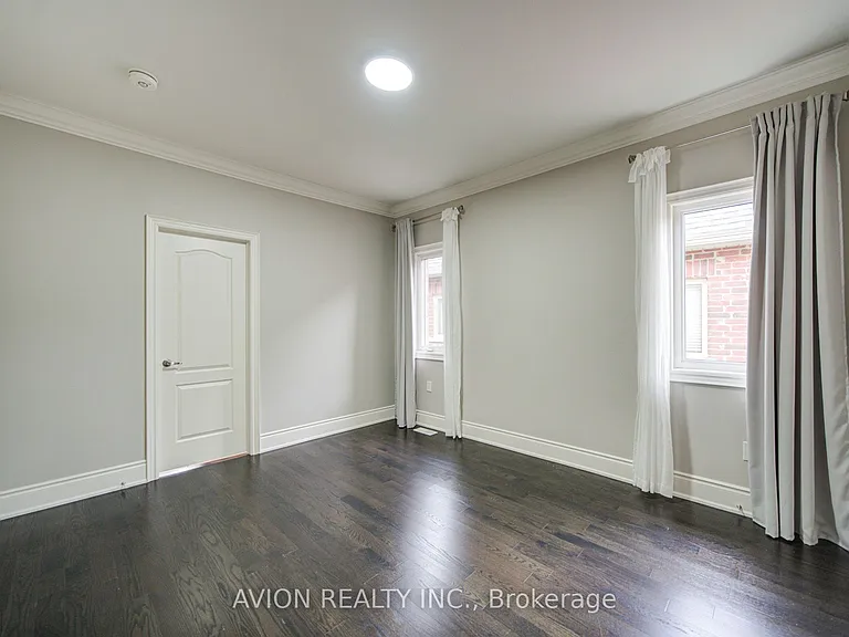 102 Joseph Hartman Cres — Photo 41