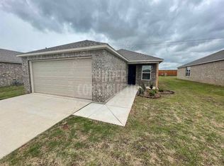 913 NE 4th St, Perkins, OK 74059