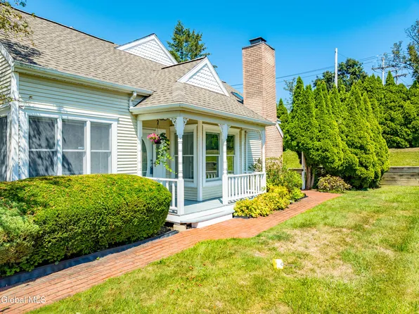 5 Kensington Place, Albany, NY 12209