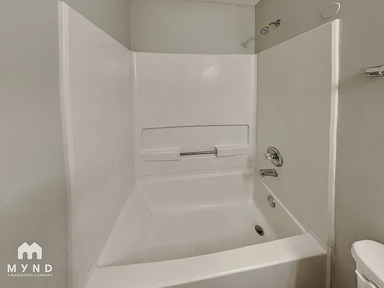 5624 Kaitlyn Dr W — Photo 18