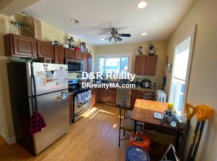 9 Victoria St #2, Somerville, MA 02144