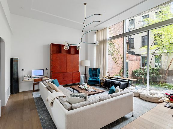 5th image of 41 Bond St APT 1