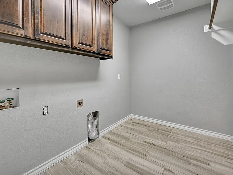 5907 Frio Dr — Photo 25