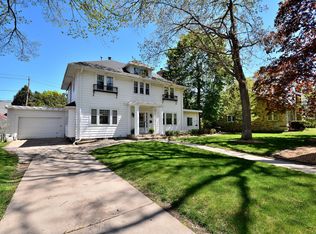 556 N 64th St, Wauwatosa, WI 53213