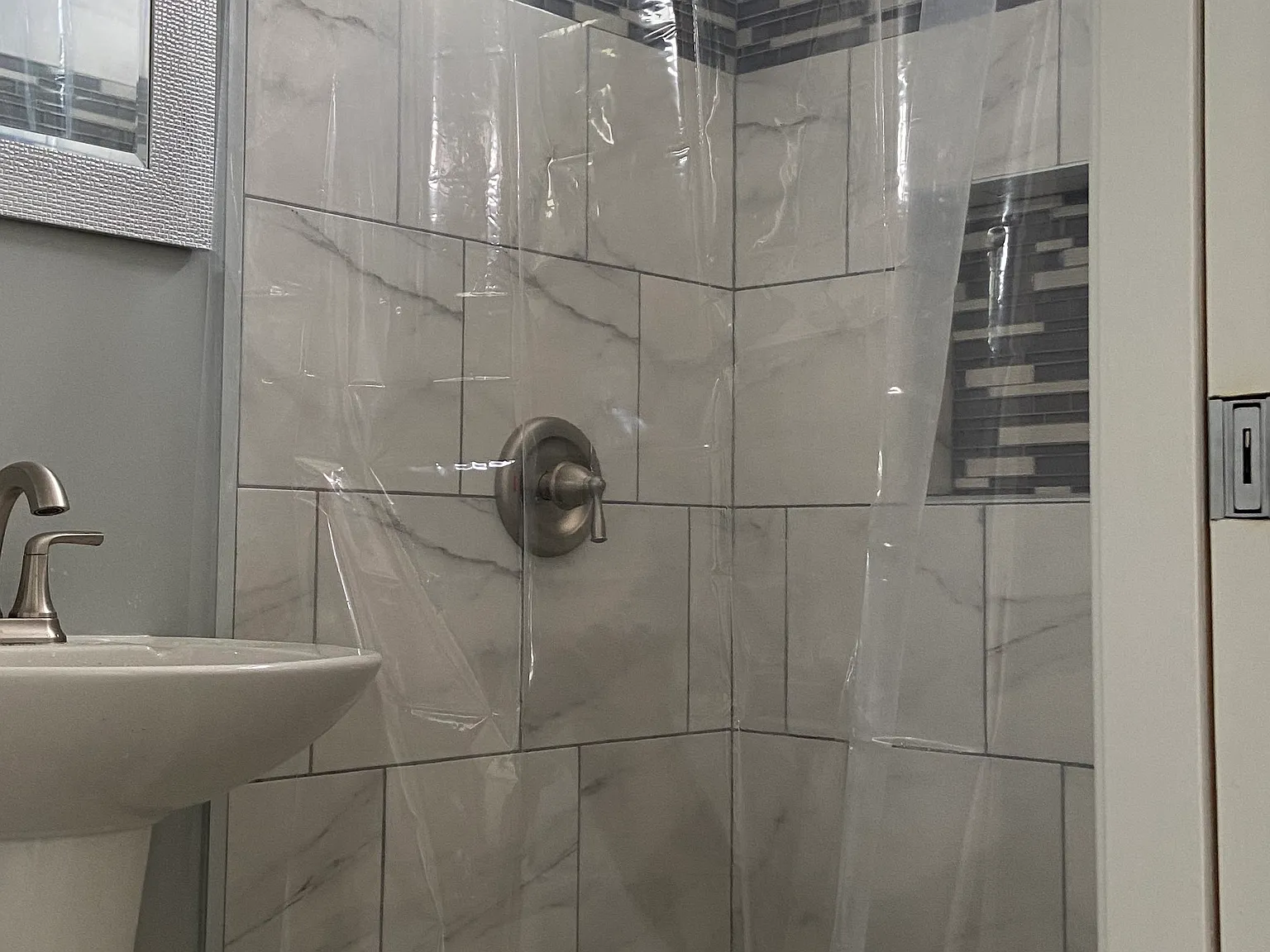 1 bed, 600 sqft, $2,000 — Photo 2