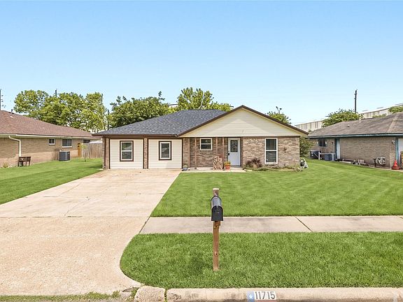 2nd image of 11715 Alamo Dr
