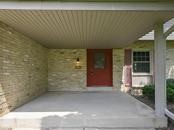 2nd image of 18440 Bristol LANE
