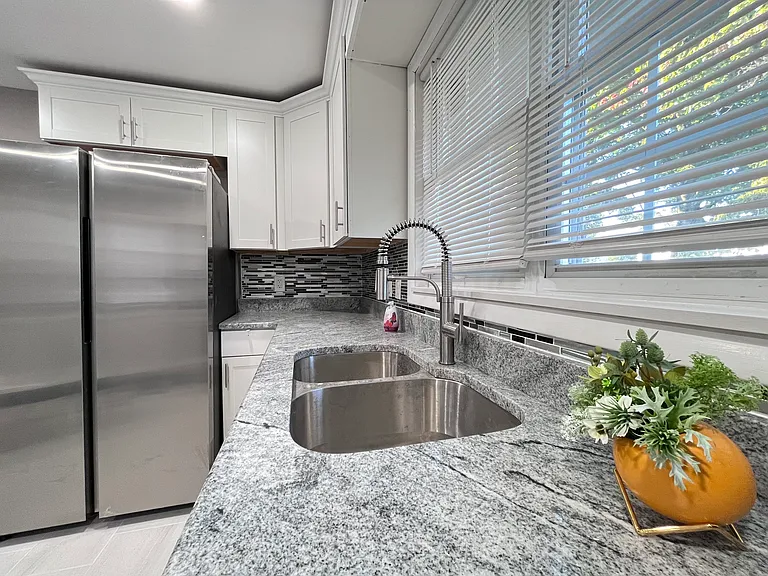 224 Pleasant Valley Rd — Photo 7