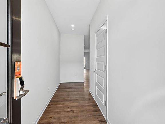 3rd image of 1002 Stiles Cir #2