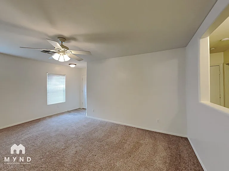 22564 W Pima St — Photo 2