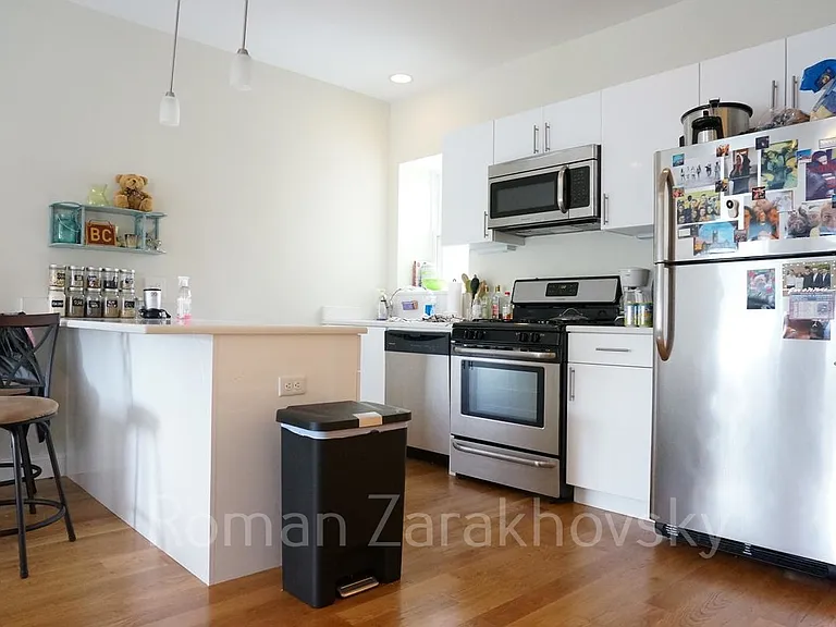 49 Kent St #2 — Photo 2
