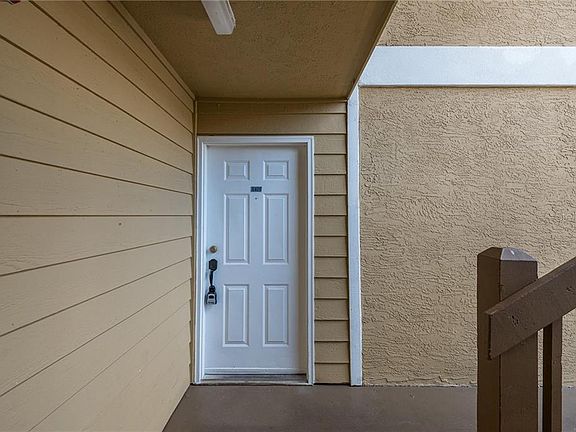 3rd image of 9481 Highland Oak Dr Unit 1401