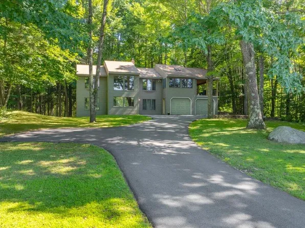 17 Skyline Drive, Oakland, ME 04963