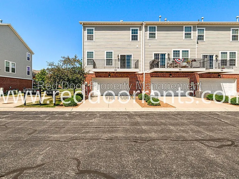13340 Golden Gate Dr E — Photo 39