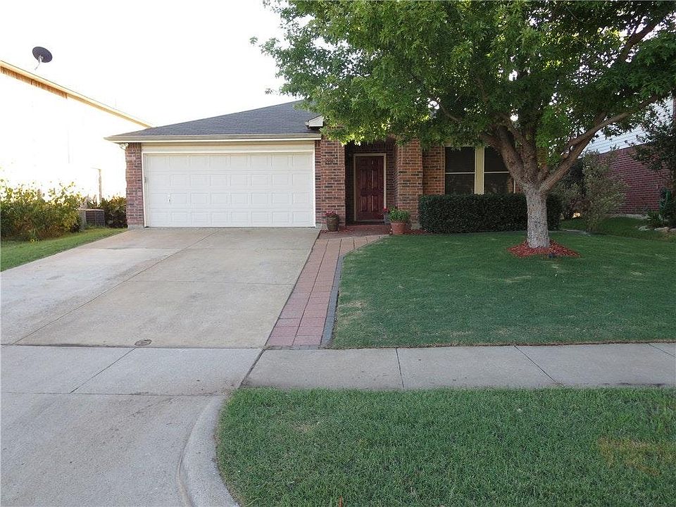 1st image of 2931 Celian Dr