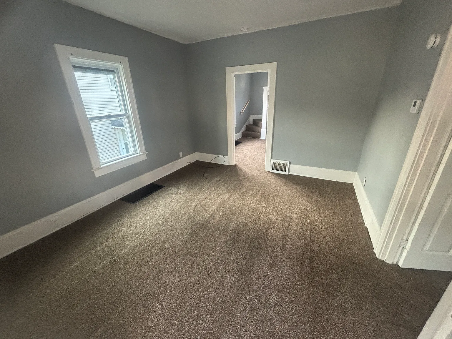 3 bed, 1.5 bath, 1019 sqft, $1,175 — Photo 3