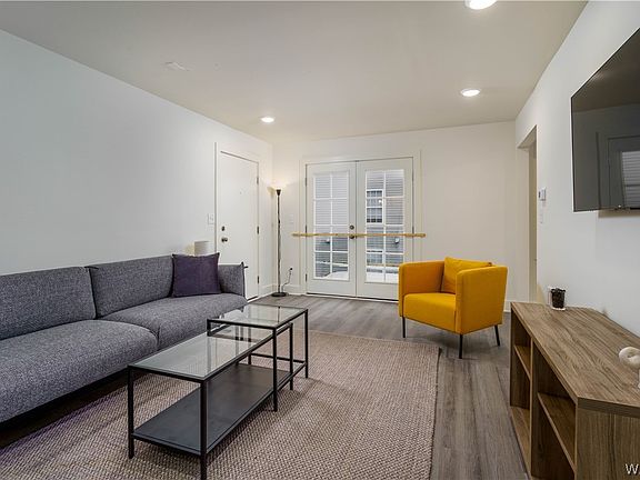 5th image of 500 Grace St #204
