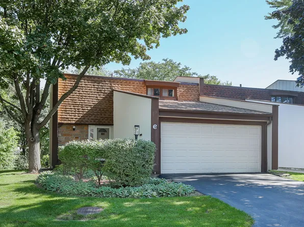 6 Buttonwood Ct, Indian Head Park, IL 60525