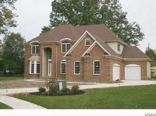 403 Harbor Ct, Avon Lake, OH 44012