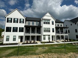 425 Mariposa Trl, Carmel, IN 46032