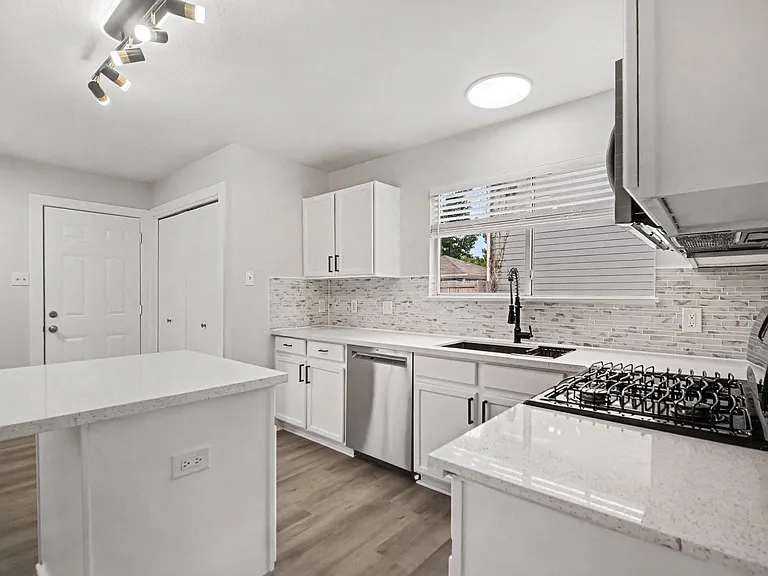 431 Laurel Timbers Dr — Photo 7