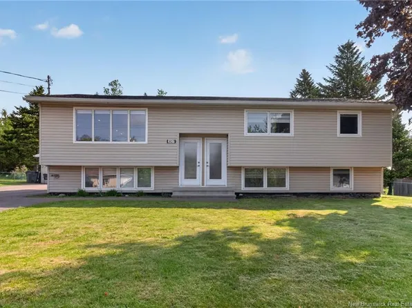 307 Pascal Ave #305, Dieppe, NB E1A 2C8