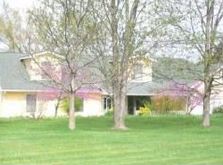 7951 N Hickory Dr, Columbia, MO 65202