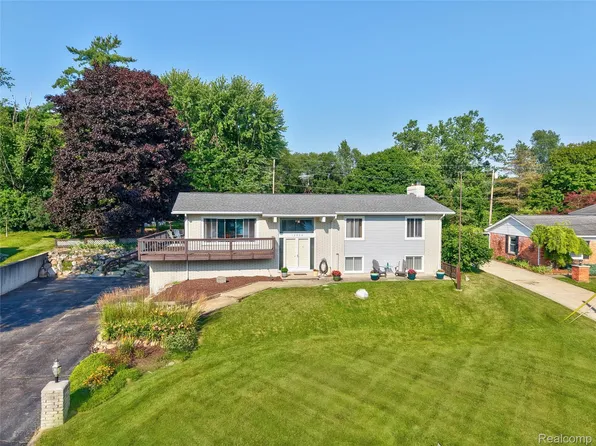 10504 Tamryn Blvd, Holly, MI 48442